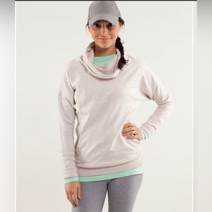 Lululemon Rest Day Pullover Sweatshirt in Dune. Size 2
